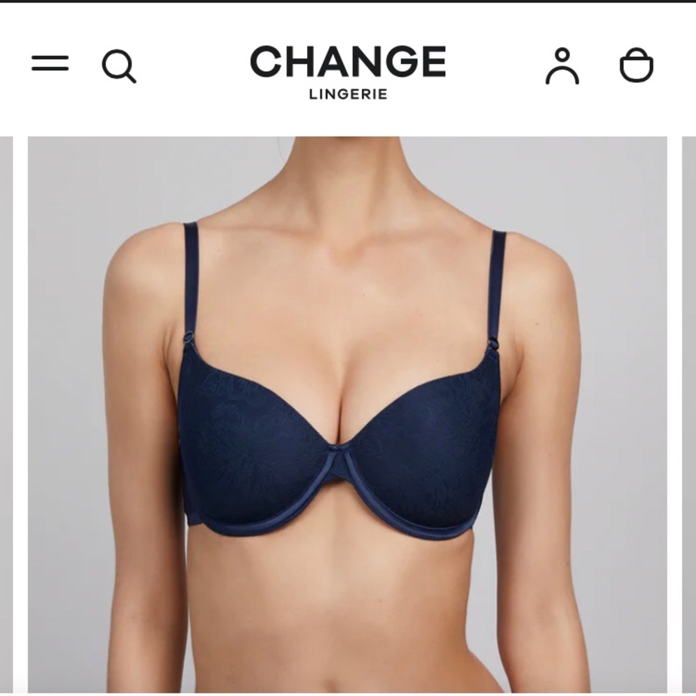 Change Lingerie Alma lace bra in navy size 30G.